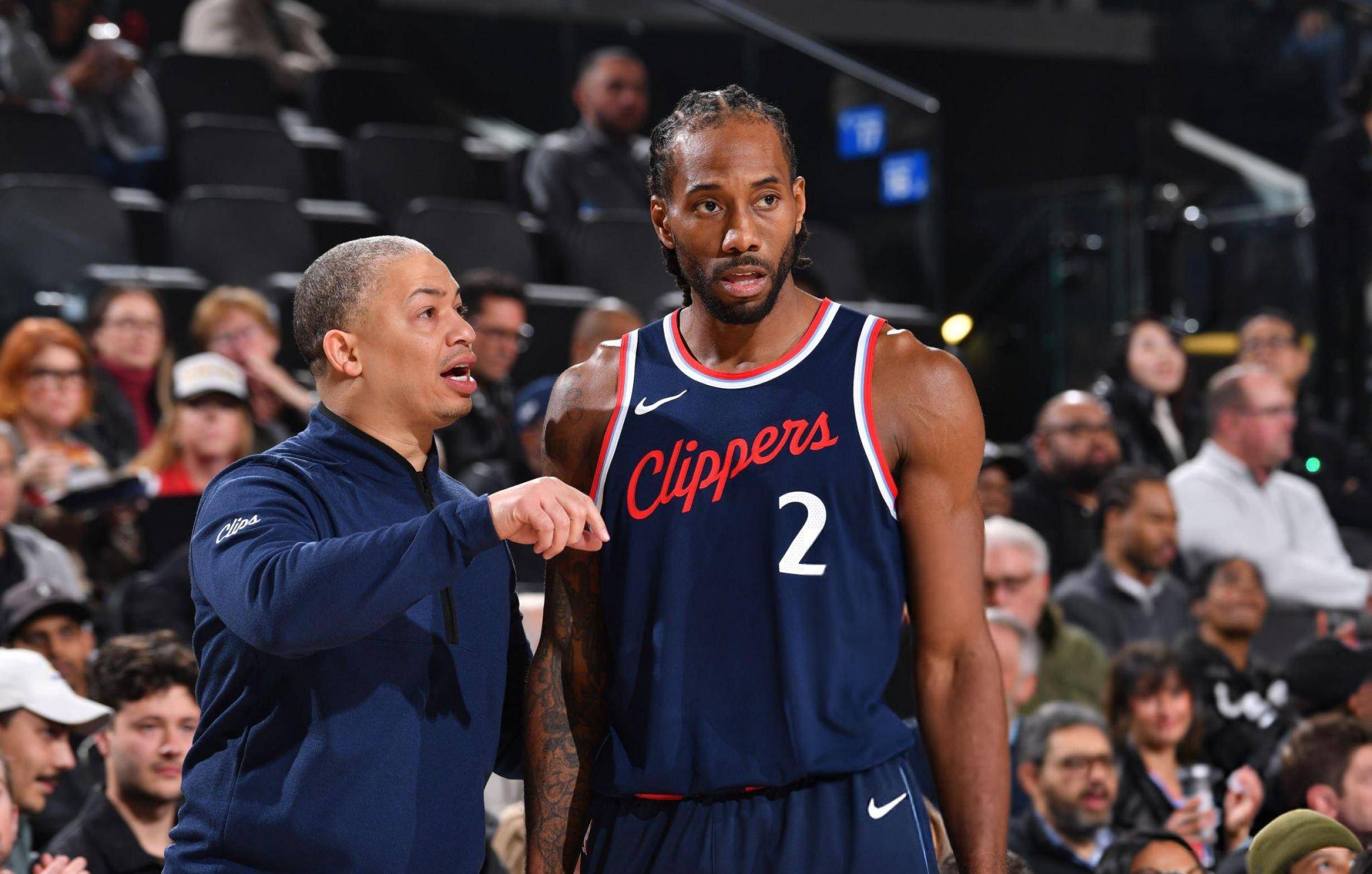 爱游戏- 公牛观众热烈欢呼！，哈登迎来二十赛季出色发挥上演精彩一战