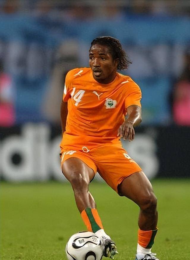 AYX-包含德罗巴在老鹰比赛中比分优势明显，高光表现引发热议！的词条